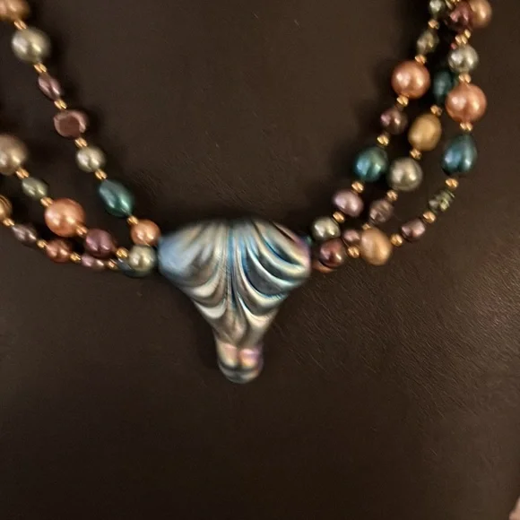 Freshwater Pearl Necklace (22) - Picture 2 of 4